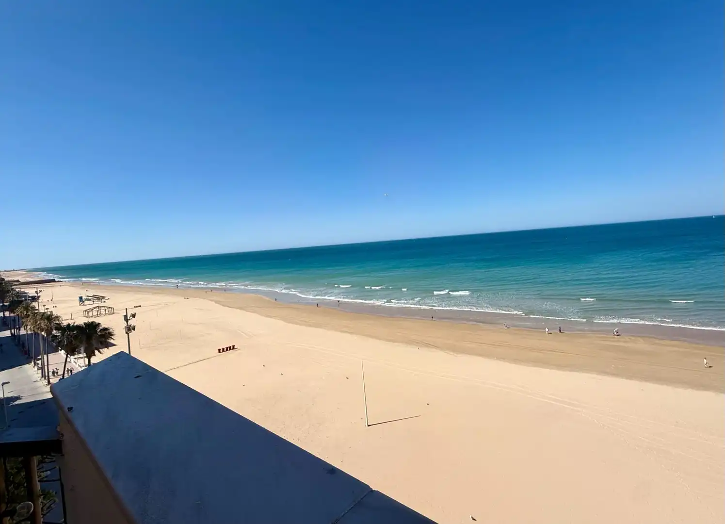 Vista exterior de Pis en venda en Cádiz amb Terrassa i Balcó