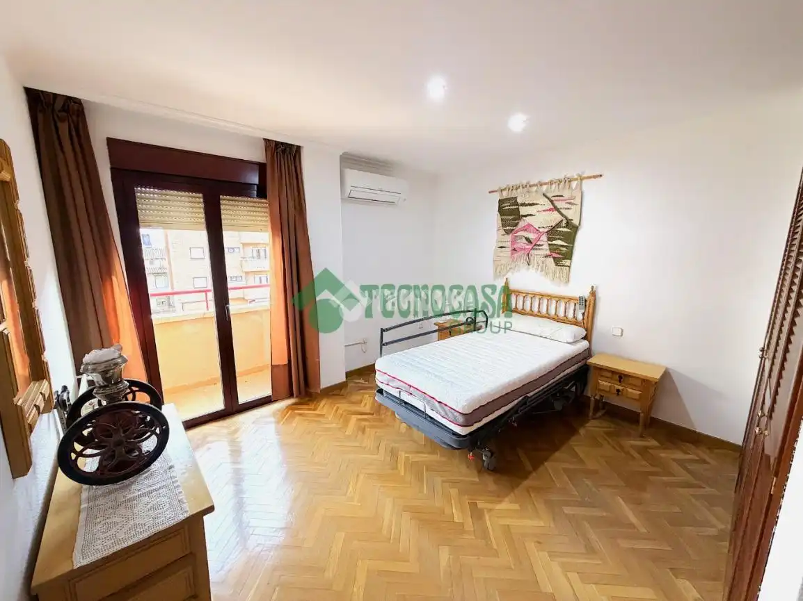 Bedroom of Flat for sale in Cuenca  with Air Conditioner, Heating and Terrace