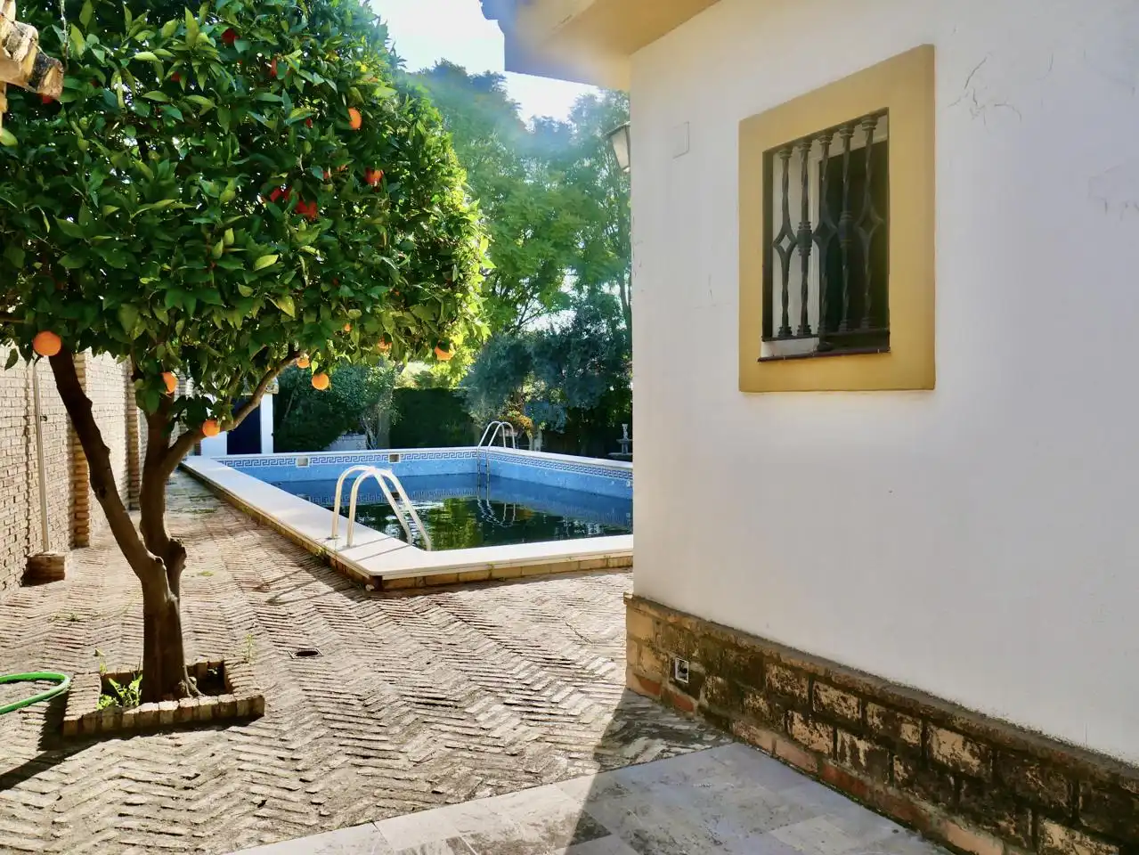 Casa o xalet en venda a Jacinto Benavente, Gines