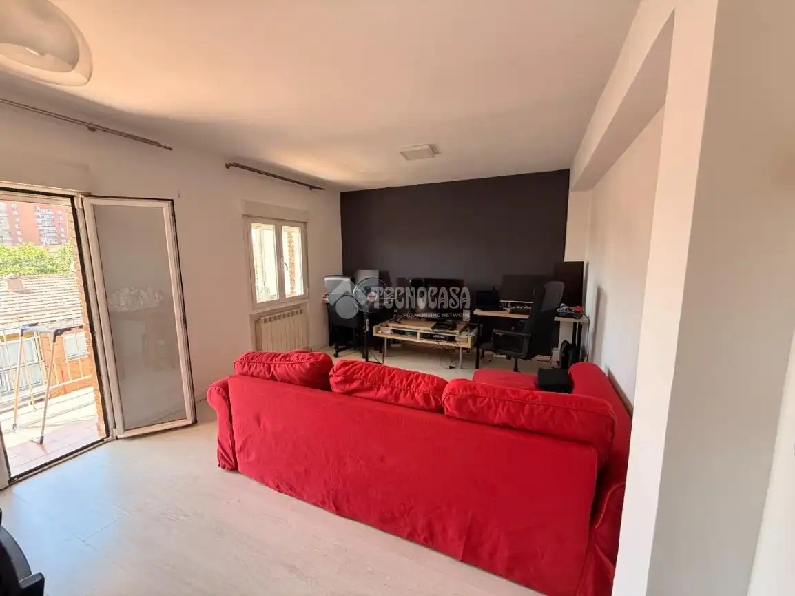 Sala d'estar de Pis en venda en Madrid amb Calefacció i Terrassa