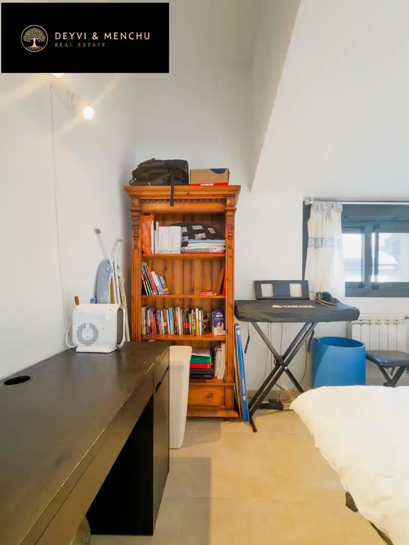 Dormitori de Dúplex en venda en Velilla de San Antonio amb Aire condicionat, Calefacció i Terrassa