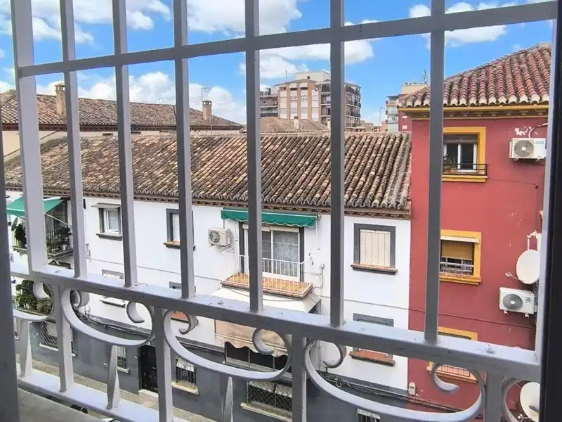 Vista exterior de Pis en venda en Granada amb Aire condicionat, Calefacció i Balcó