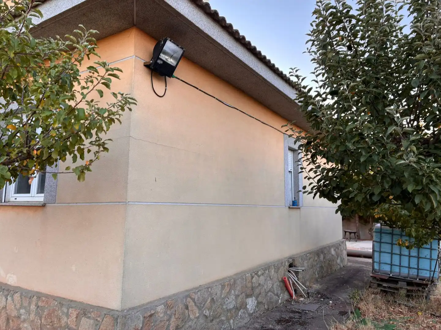 Vista exterior de Casa o xalet en venda en Calvarrasa de Arriba amb Calefacció i Terrassa