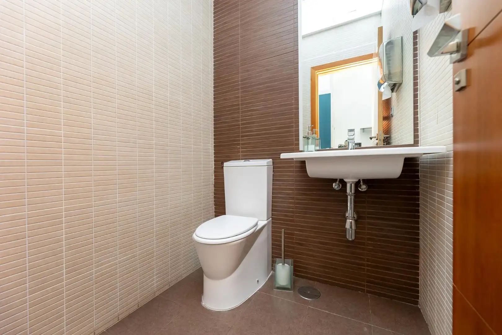 Business premises for sale in Avenida de la Ilustración 87, imagen 24