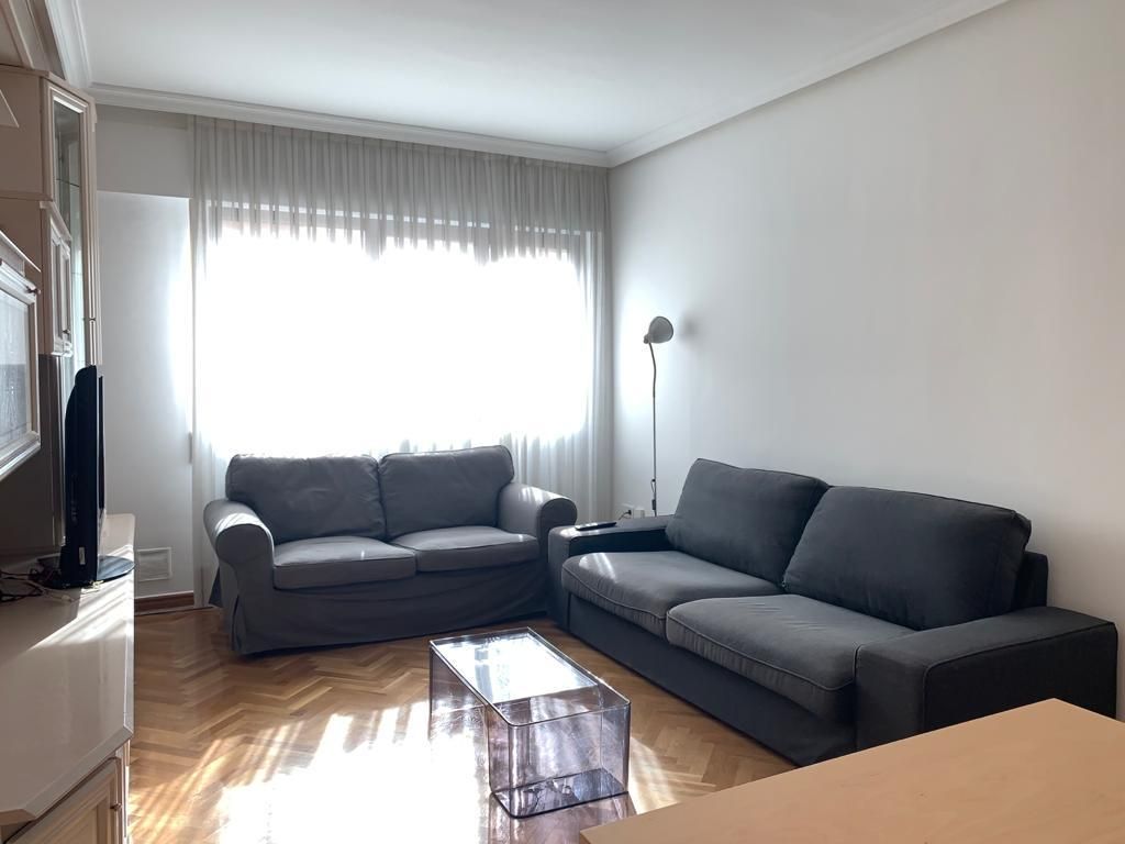 Living room of Flat to rent in  Madrid Capital  with Air Conditioner and Heating