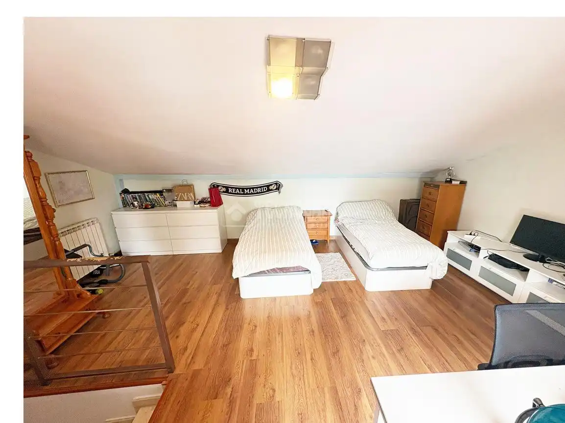 Habitación de Casa adosada en venta en Zaragoza con Aire acondicionado, Calefacción y Terraza
