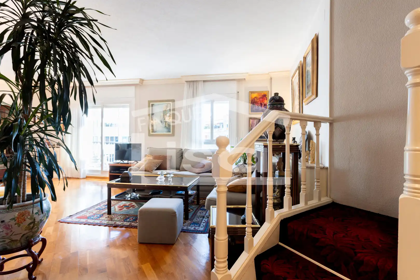 Sala d'estar de Dúplex en venda en Barcelona amb Aire condicionat, Jardí privat i Terrassa