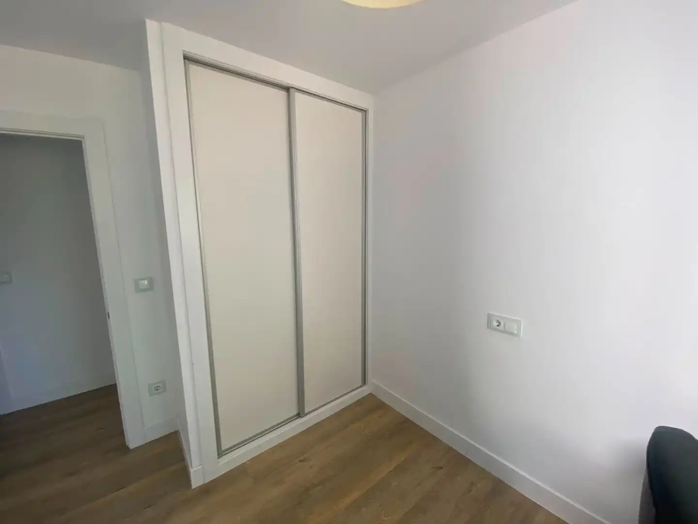 Bedroom of Houses for sale in Castro-Urdiales  with Heating, Private garden and Parquet flooring