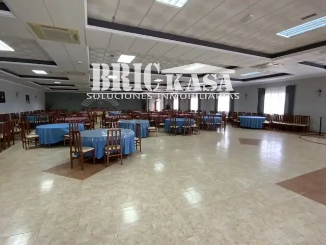Local en venta en Torrejoncillo con Aire acondicionado