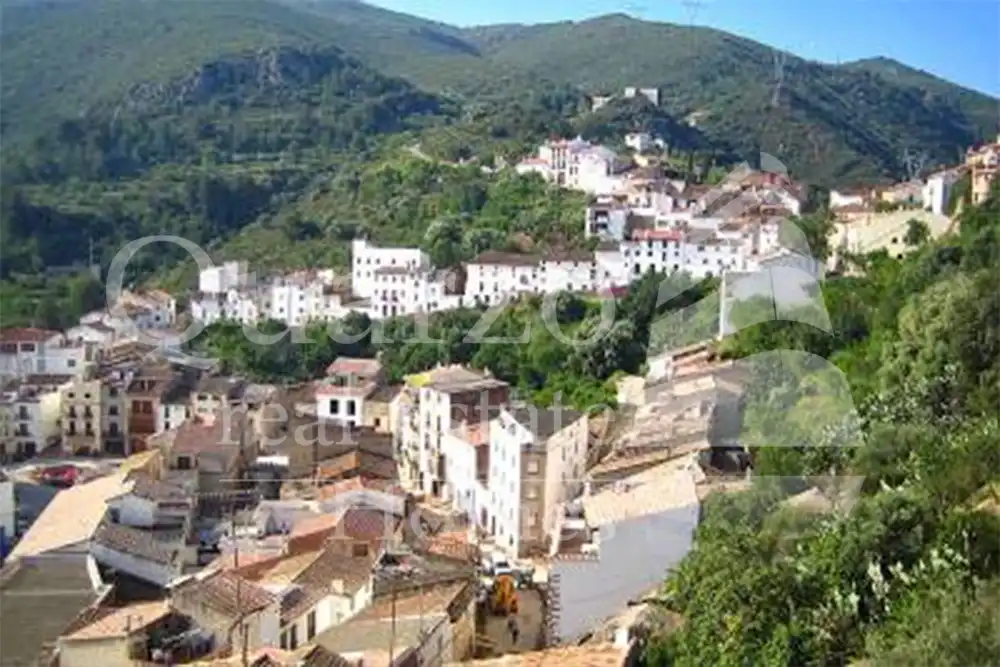Vista exterior de Pis en venda en La Vall d'Uixó