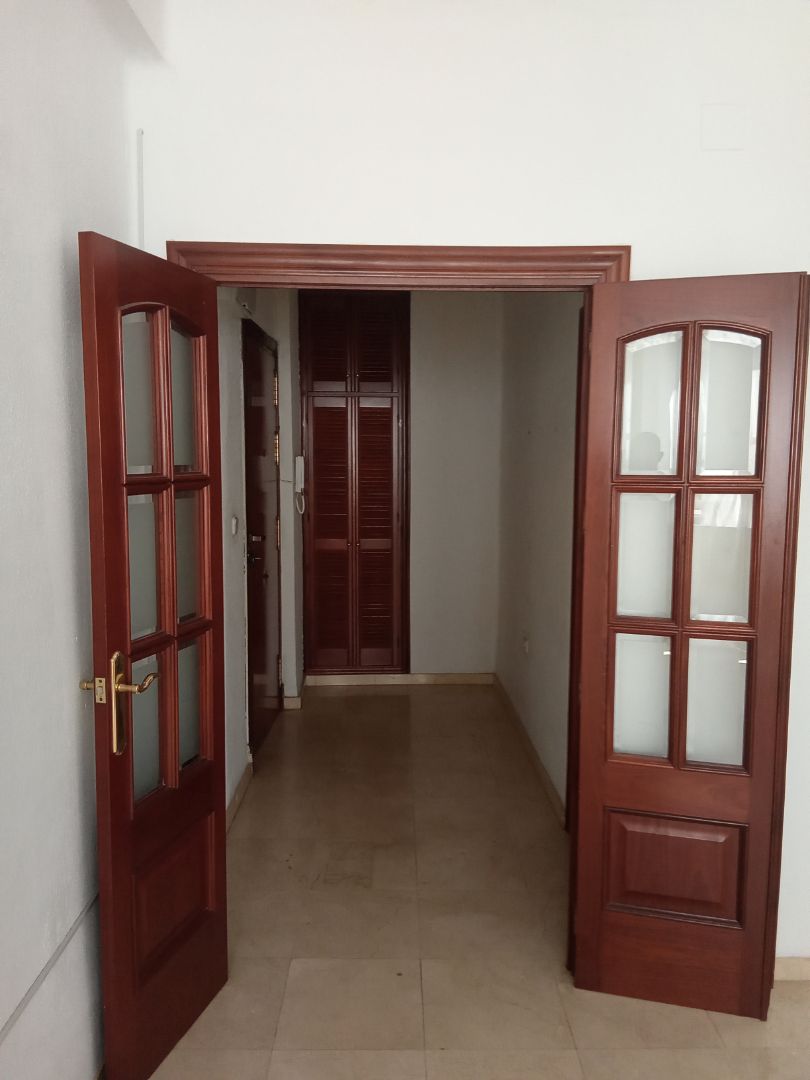 Flat for sale in  Sevilla Capital  with Furnished and Oven
