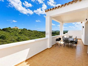 Casa amb piscina en venda a Casares pueblo