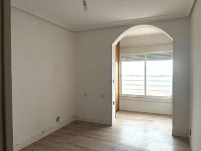 Bedroom of Flat for sale in  Madrid Capital