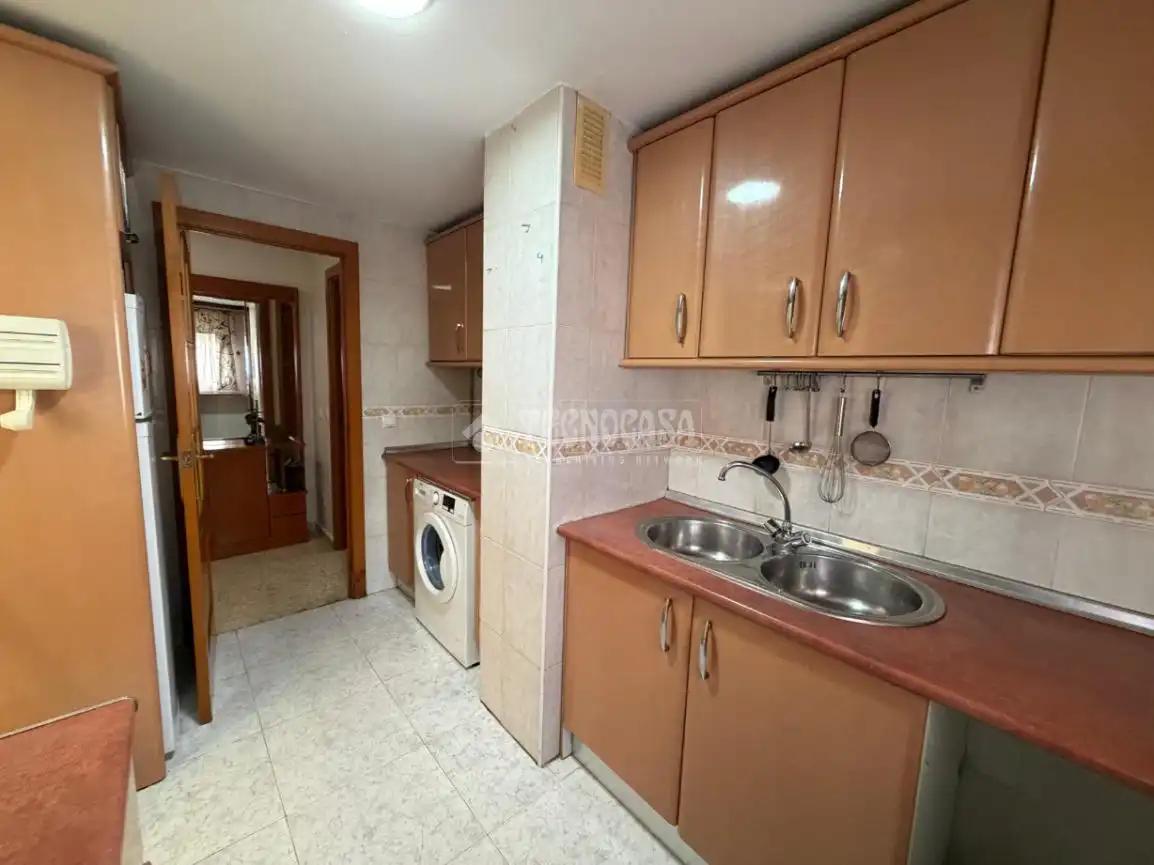 Kitchen of Flat for sale in Sevilla