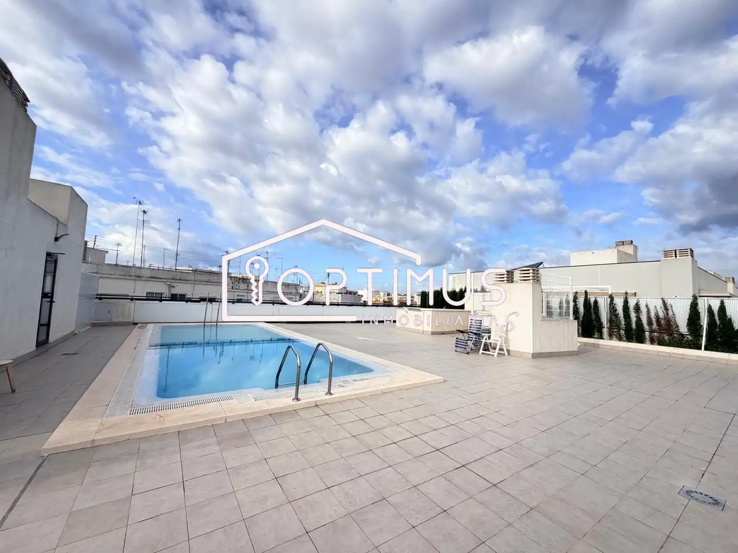 Piscina de Apartamento en venta en La Constitución - Canaleta