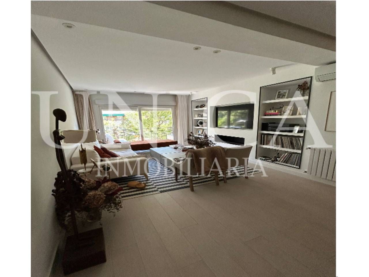 Sala d'estar de Pis en venda en  Madrid Capital amb Aire condicionat, Calefacció i Terrassa