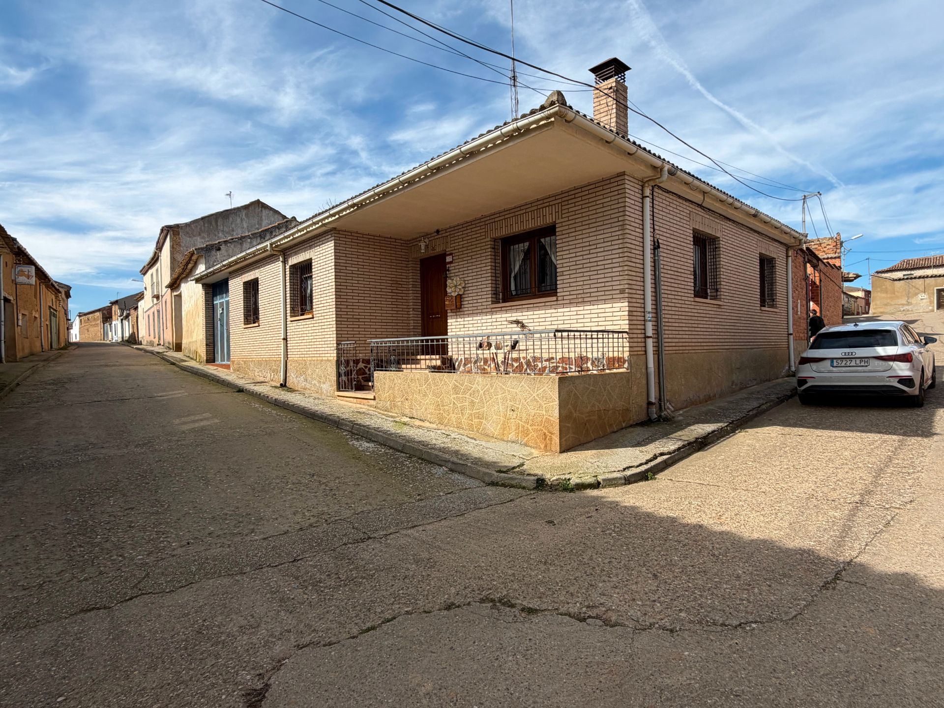 Exterior view of House or chalet for sale in Tordehumos  with Heating, Terrace and Storage room