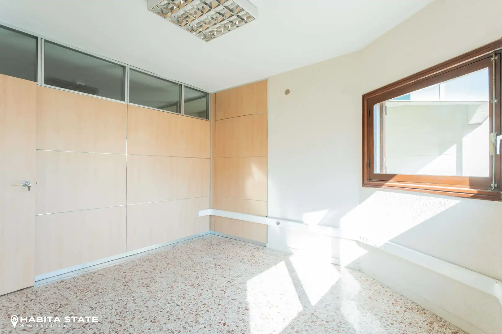 Oficina de alquiler en Almería
