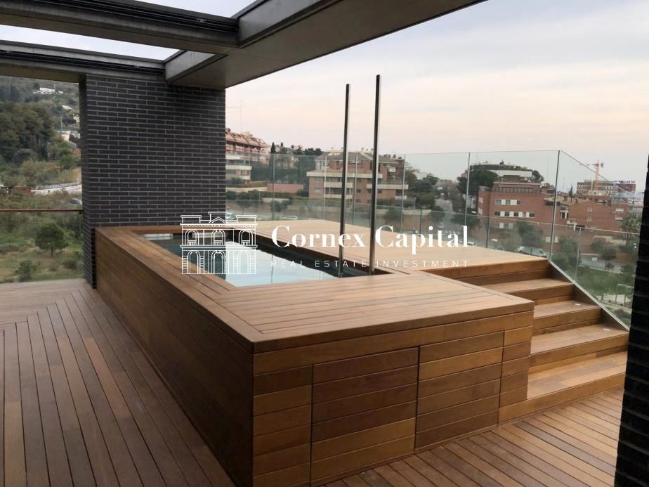 Ático en venta en Finestrelles