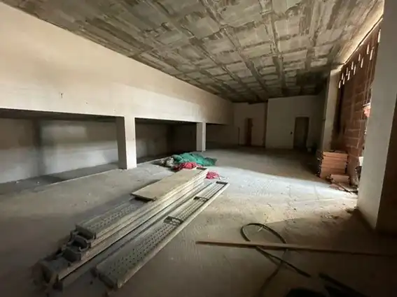 Local comercial en venta en Carrer de Pau Casals 122, imagen 3