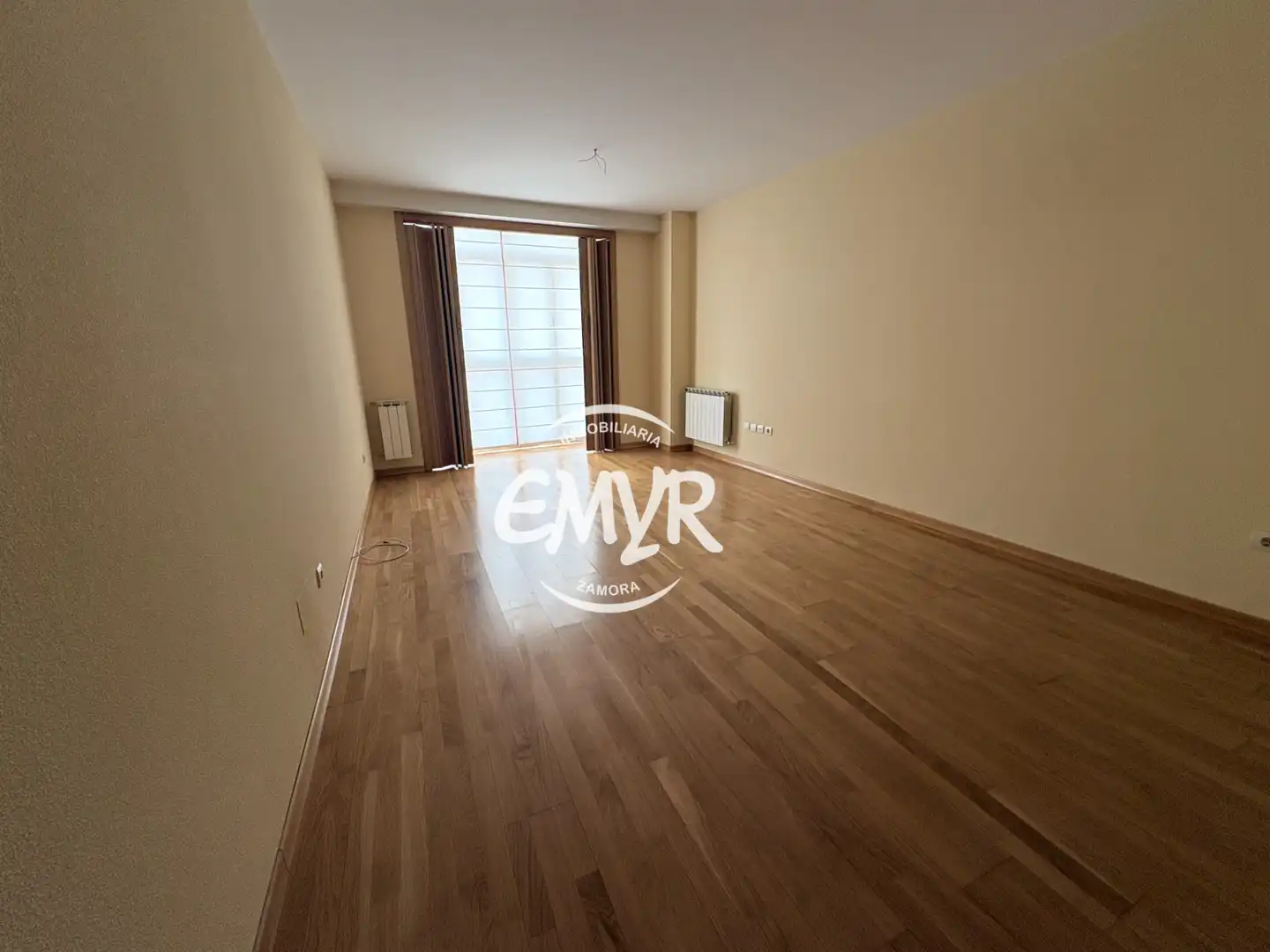 Living room of Flat for sale in Zamora Capital   with Heating, Parquet flooring and Terrace