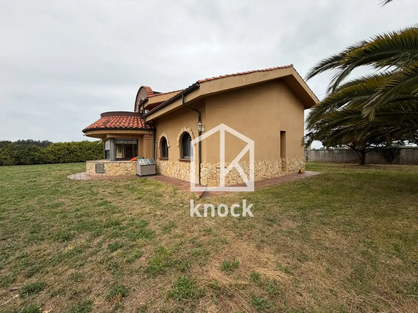 Vista exterior de Casa o xalet en venda en Villaviciosa amb Calefacció, Jardí privat i Parquet