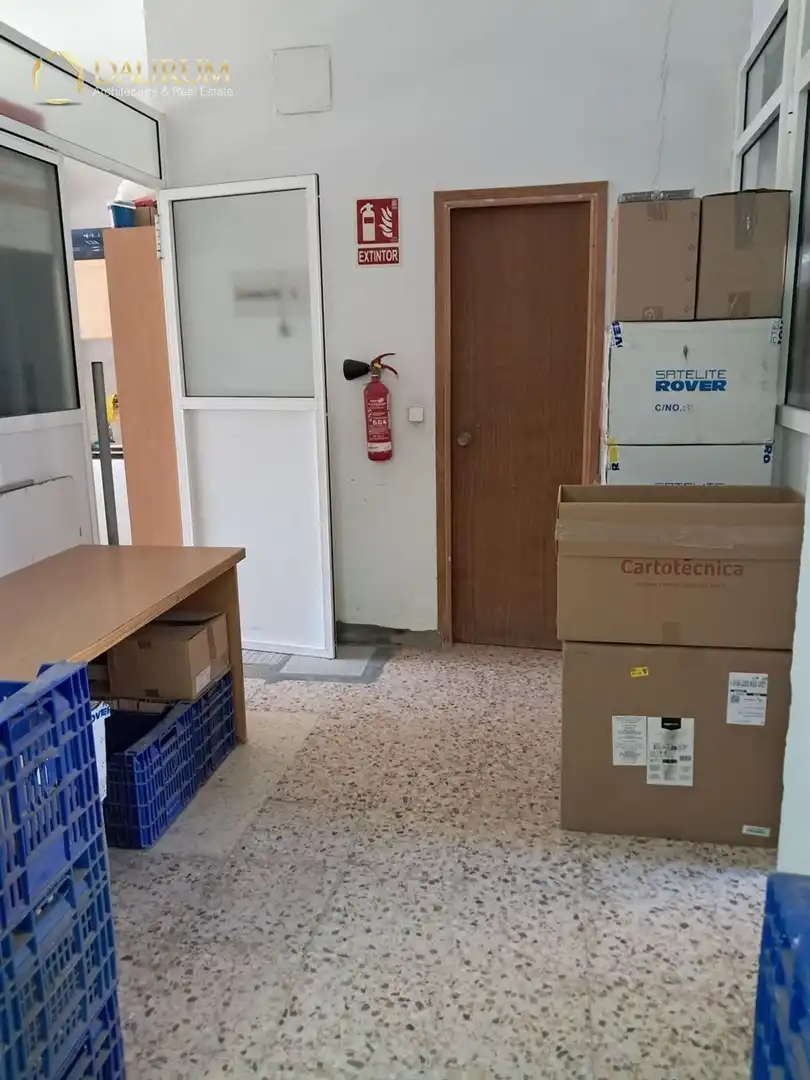 Fabrikhallen zum Verkauf in Valencia
