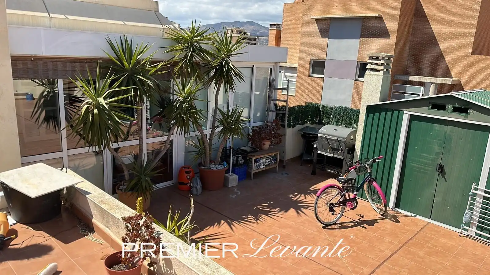 Exterior view of Attic for sale in Villajoyosa / La Vila Joiosa  with Air Conditioner, Heating and Terrace