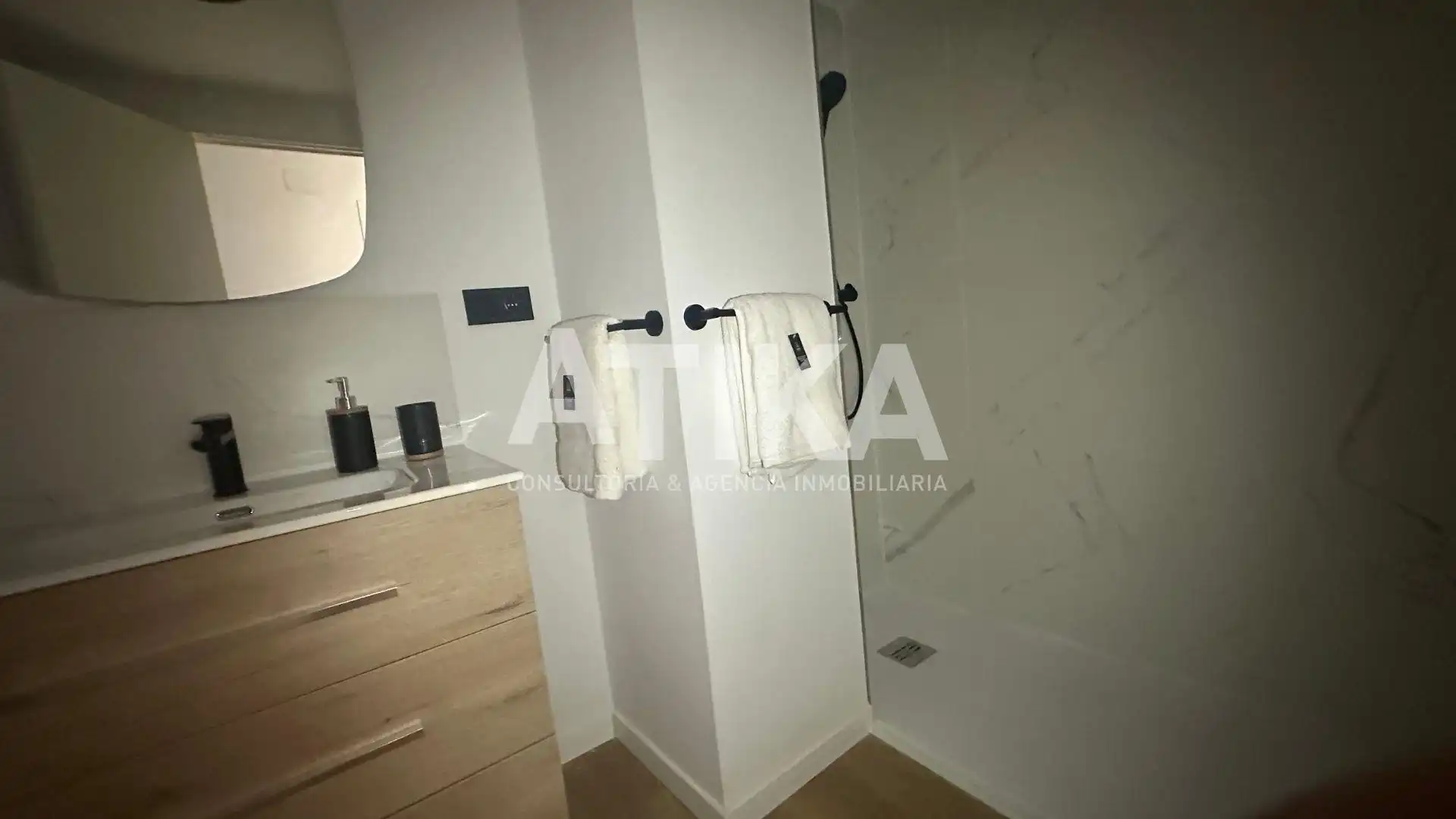 Baño de Piso en venta en Ontinyent con Parquet, Amueblado y Balcón