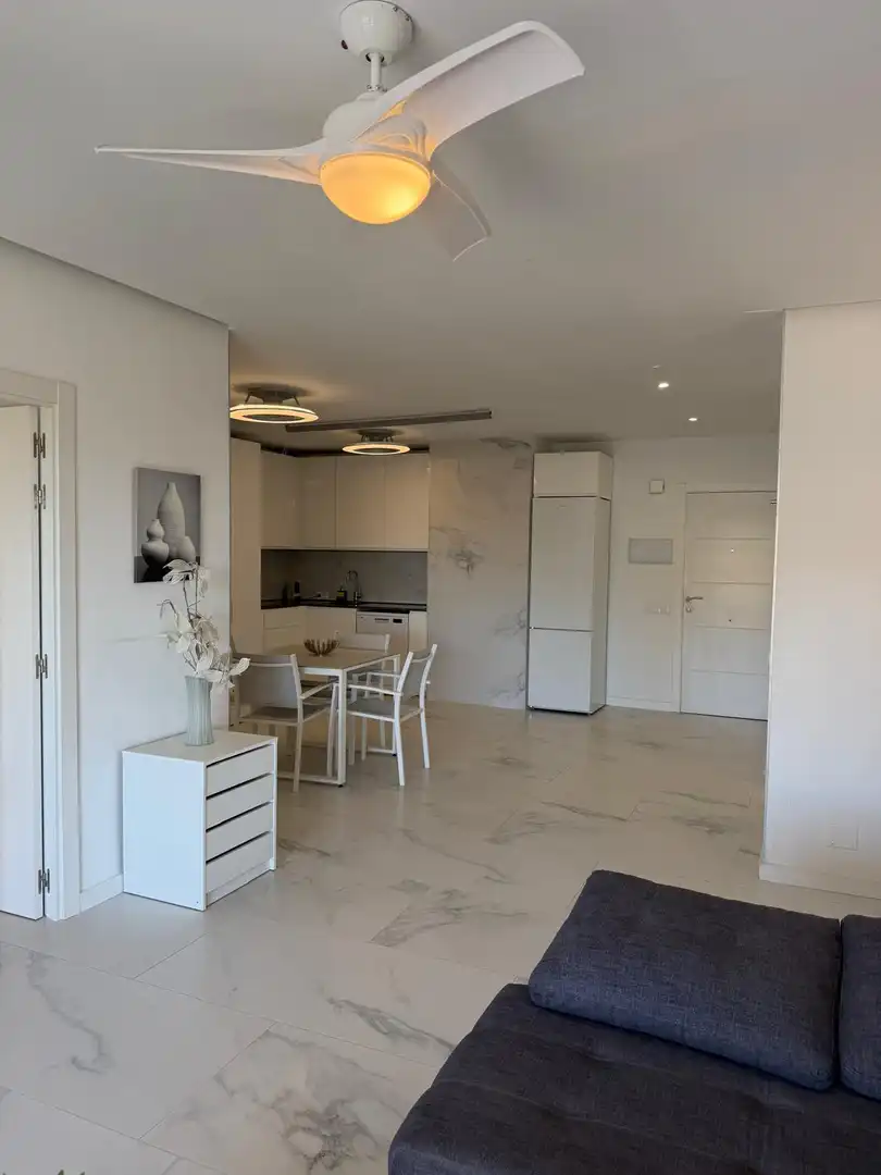 Cocina de Apartamento de alquiler en Marbella con Aire acondicionado, Terraza y Piscina
