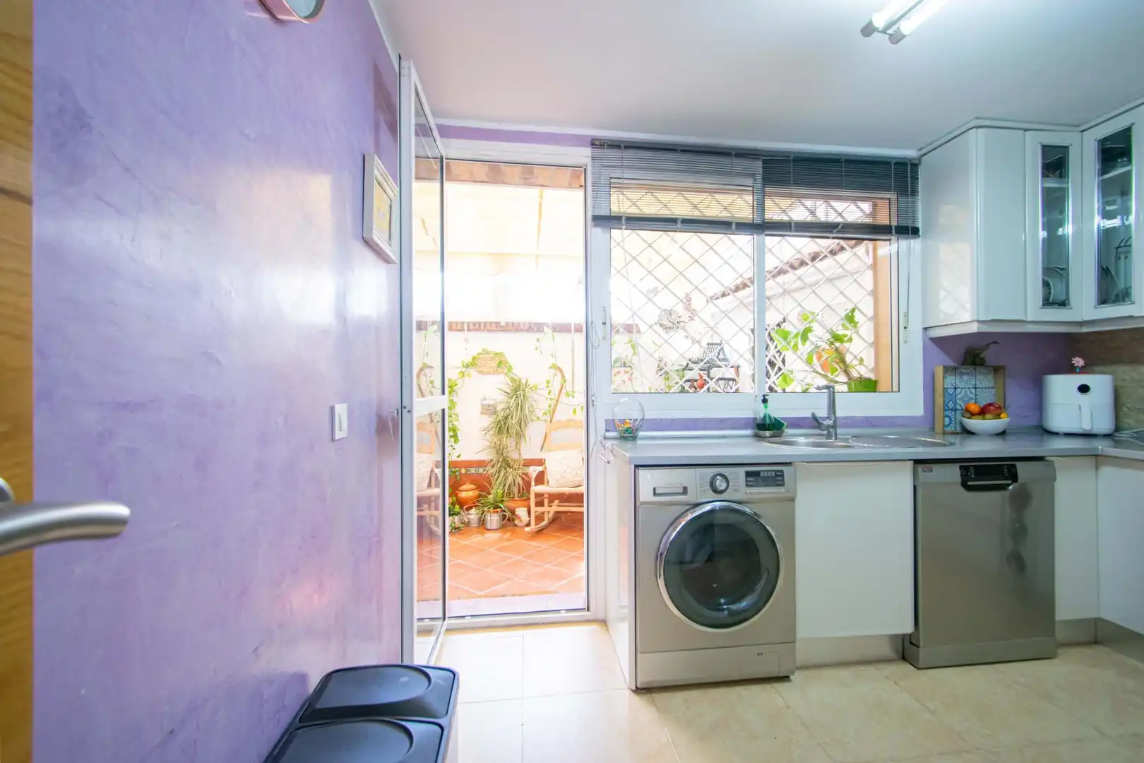 Kitchen of Detached homes for sale in Sevilla  with Storage room and Community pool