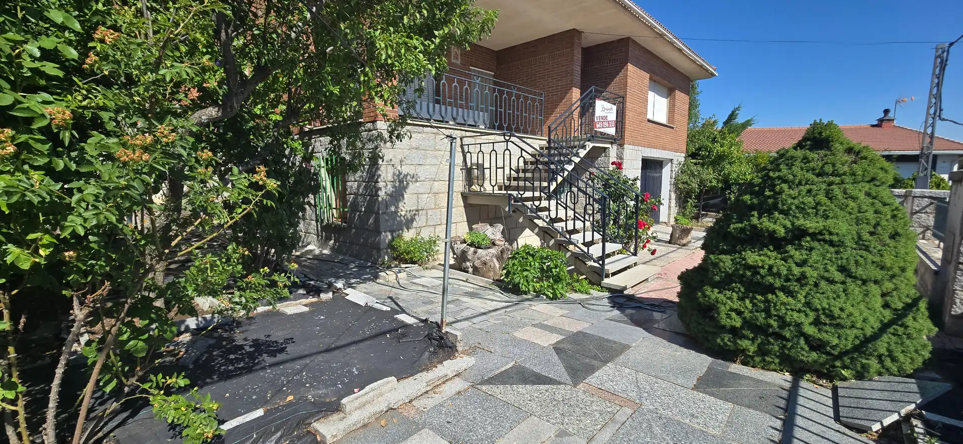 Vista exterior de Casa o xalet en venda en Villacastín amb Calefacció, Jardí privat i Balcó