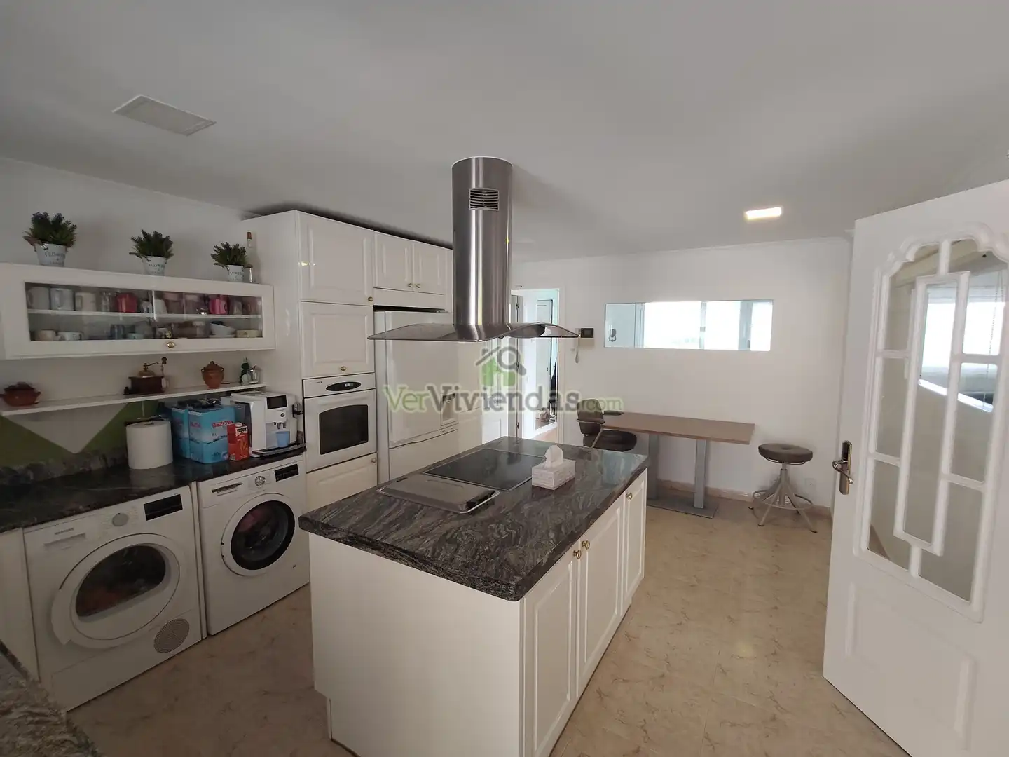 Cocina de Casa o chalet en venta en Begues con Calefacción, Jardín privado y Parquet