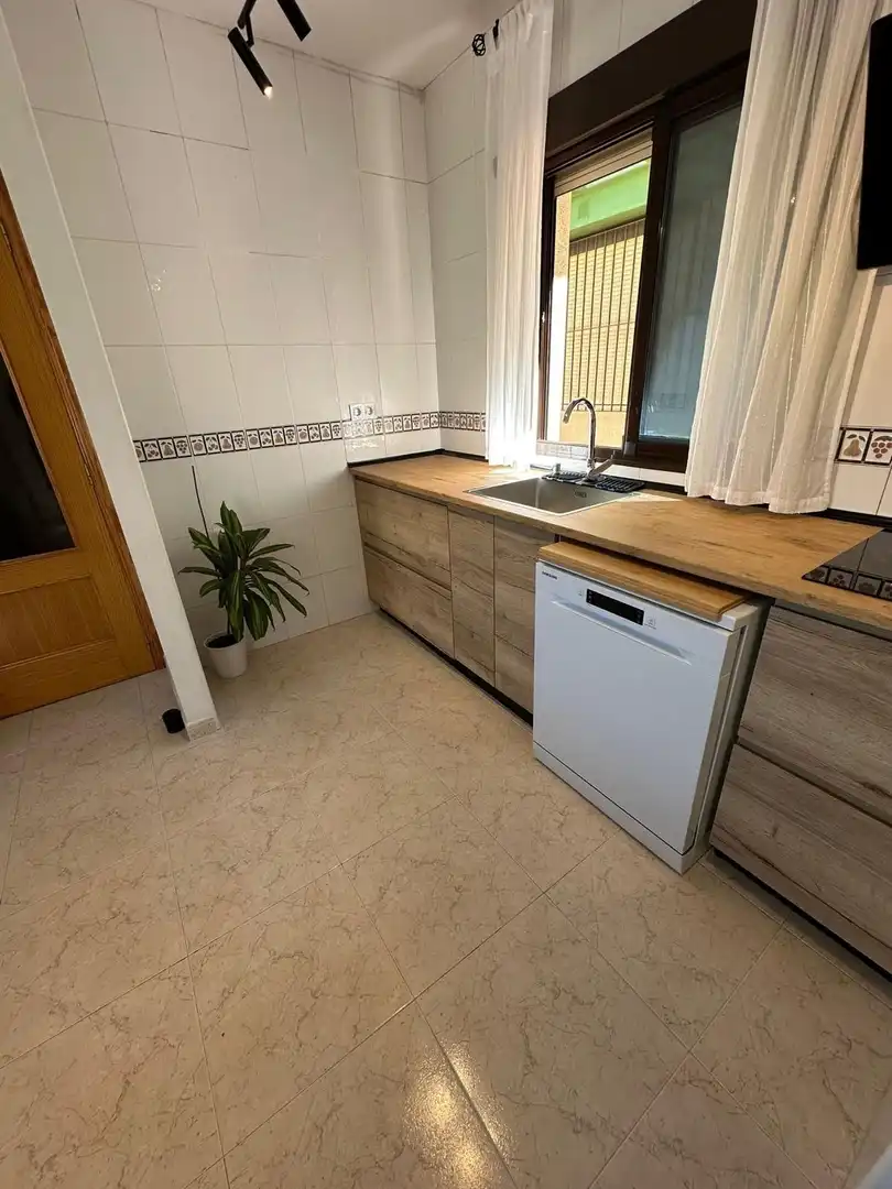 Cuina de Apartament en venda en Benidorm amb Aire condicionat