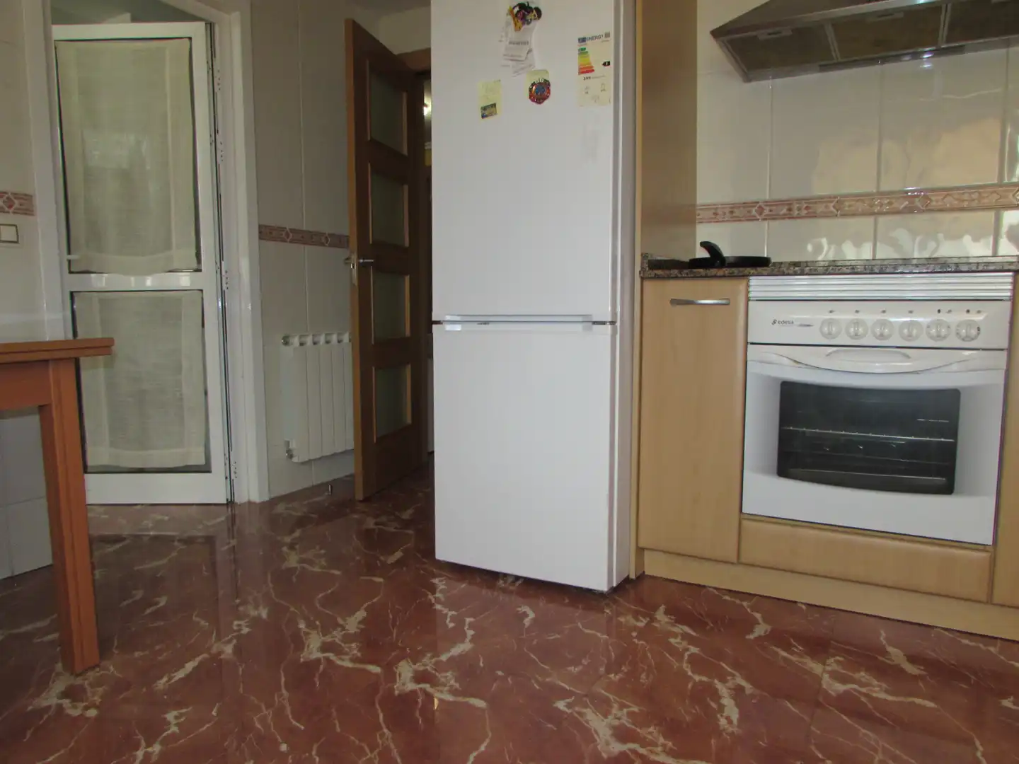 Cuina de Pis en venda en Narón amb Calefacció, Parquet i Traster