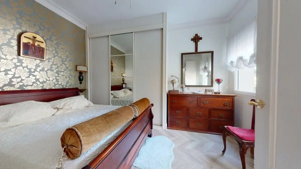 Schlafzimmer von Wohnung zur Miete in Madrid mit Klimaanlage, Heizung und Möbliert