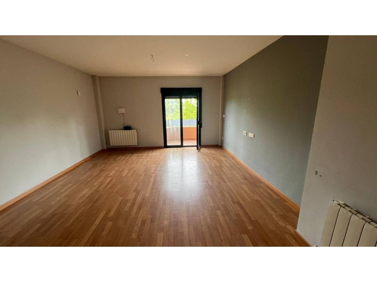 Habitación de Piso en venta en Almansa con Calefacción