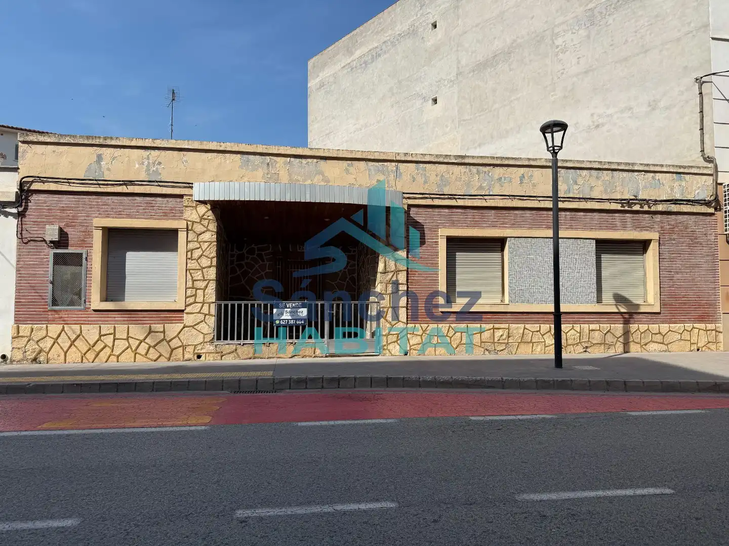 Vista exterior de Casa o chalet en venta en Chelva con Aire acondicionado, Jardín privado y Terraza