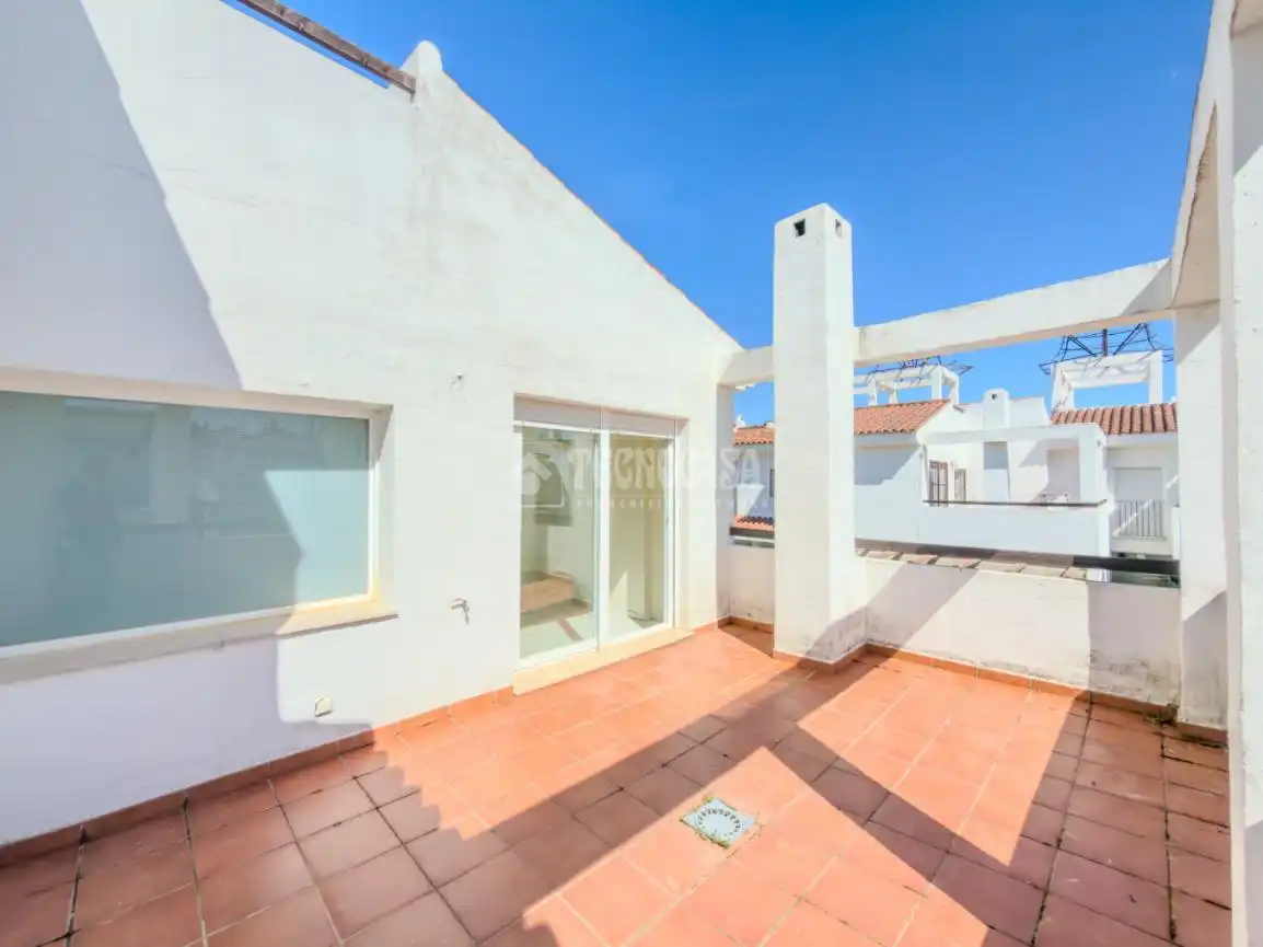 Terrasse von Einfamilien-Reihenhaus zum Verkauf in Rota mit Klimaanlage, Terrasse und Abstellraum