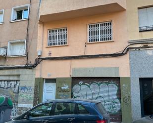 Exterior view of House or chalet for sale in L'Hospitalet de Llobregat  with Heating, Terrace and Furnished