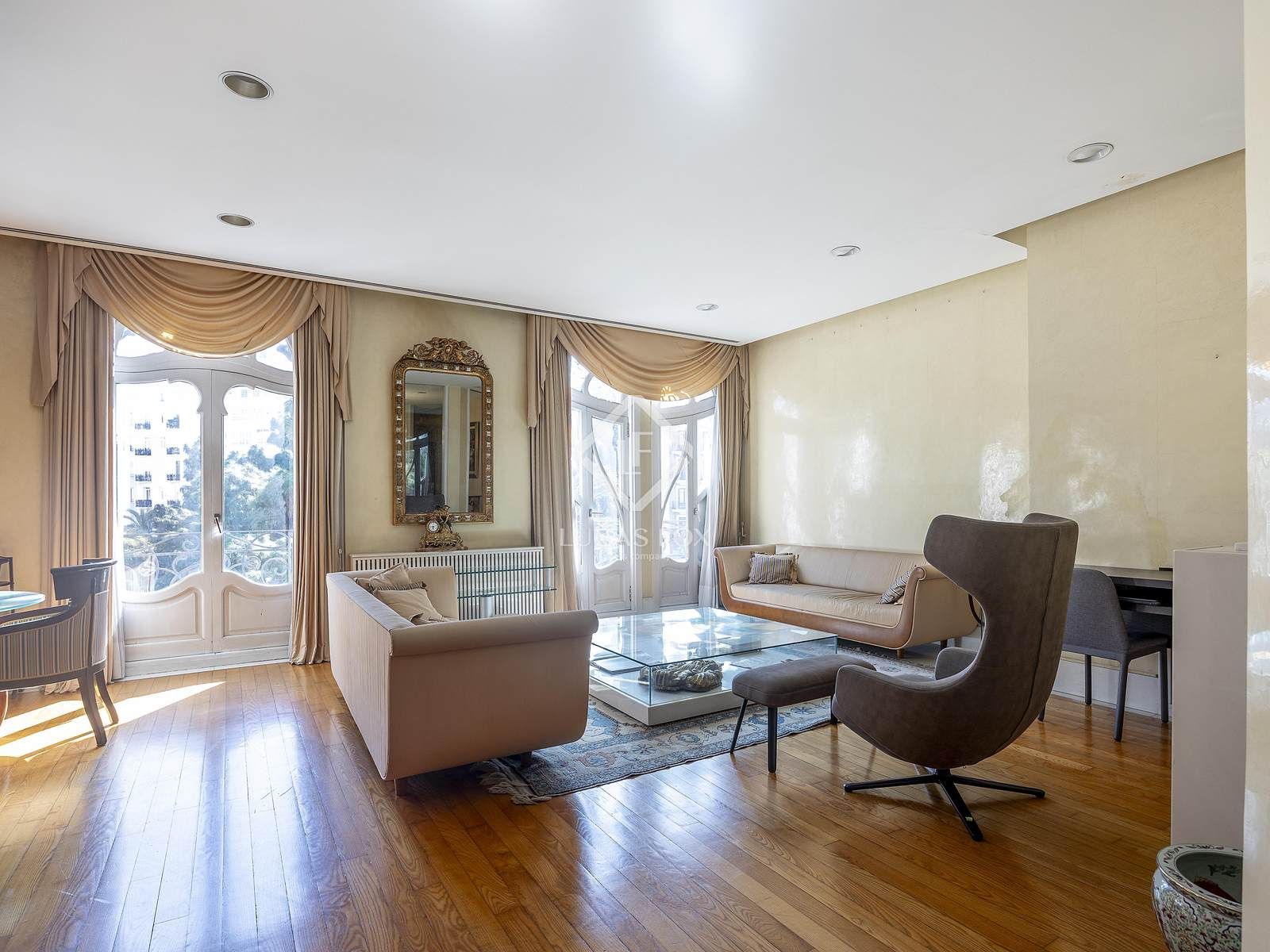 Living room of Flat for sale in  Valencia Capital  with Air Conditioner, Heating and Parquet flooring