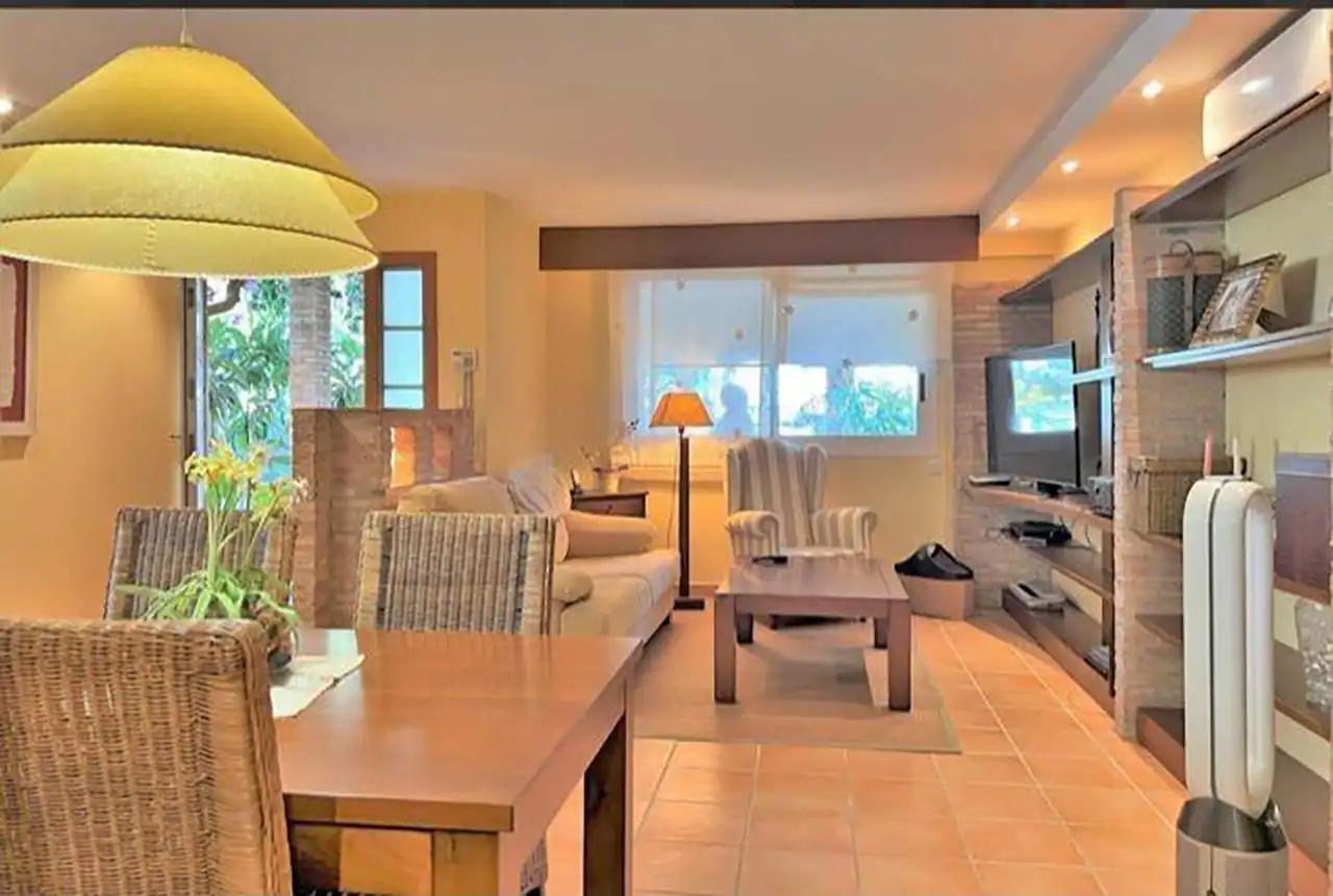 Sala de estar de Casa o chalet de alquiler en Benicasim / Benicàssim con Aire acondicionado, Calefacción y Jardín privado