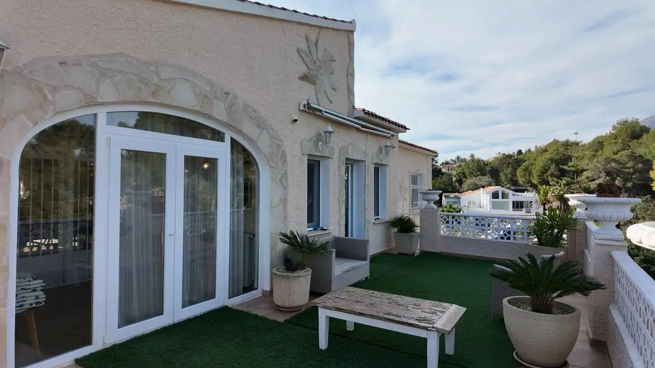 Terraza de Casa o chalet en venta en L'Alfàs del Pi con Aire acondicionado, Calefacción y Jardín privado