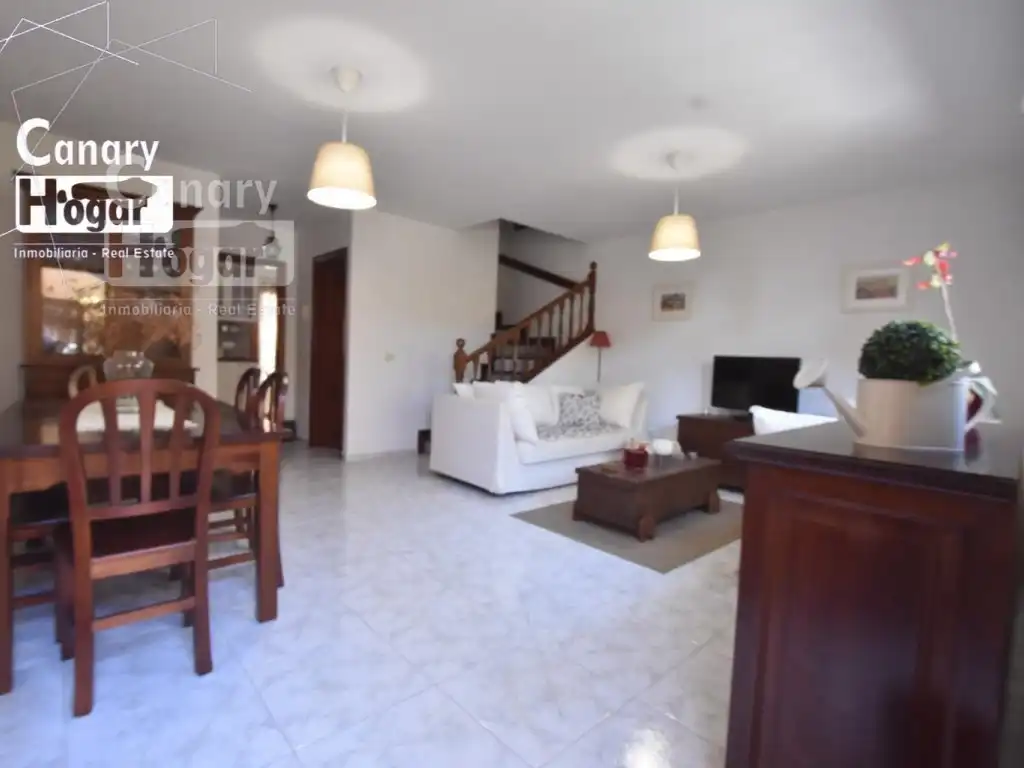 Sala de estar de Casa adosada de alquiler en Granadilla de Abona con Calefacción, Jardín privado y Balcón