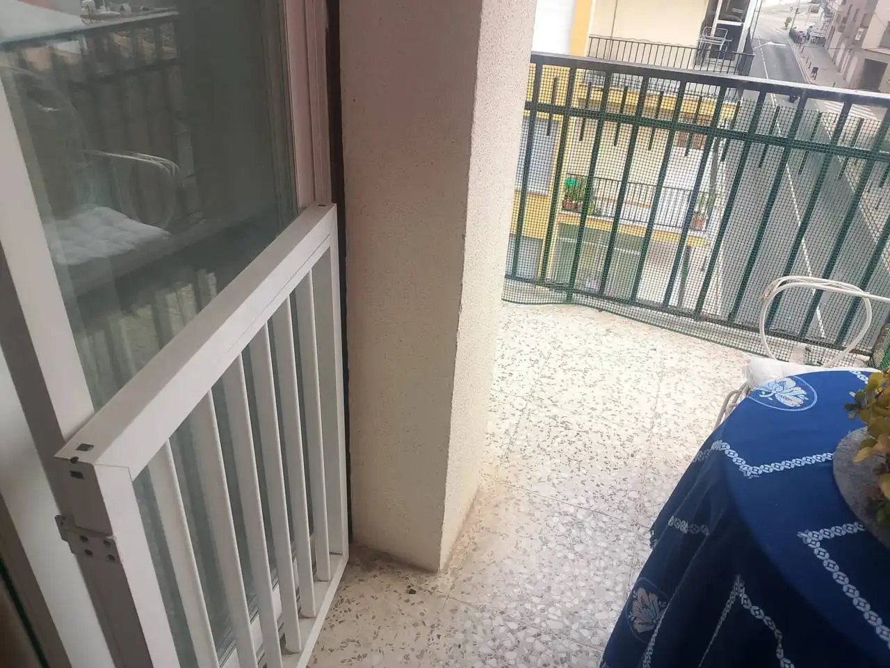 Terrasse von Wohnung zum Verkauf in Oliva mit Klimaanlage, Möbliert und Balkon