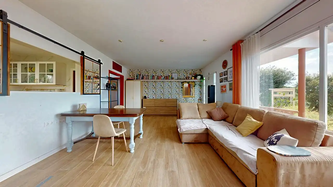 Sala d'estar de Casa o xalet en venda en Arenys de Munt amb Calefacció, Jardí privat i Terrassa