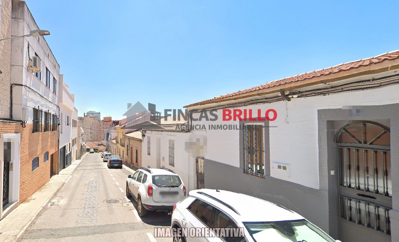 Casa adosada en venta en Calle García de Paredes, Casco Antiguo