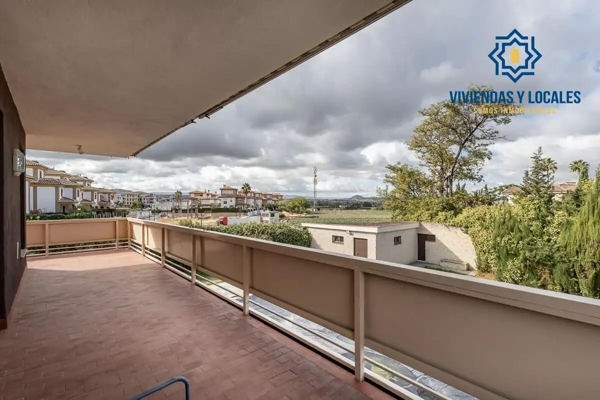 Casa con terrazza in vendita a Avenida HUETOR VEGA, imagen 6