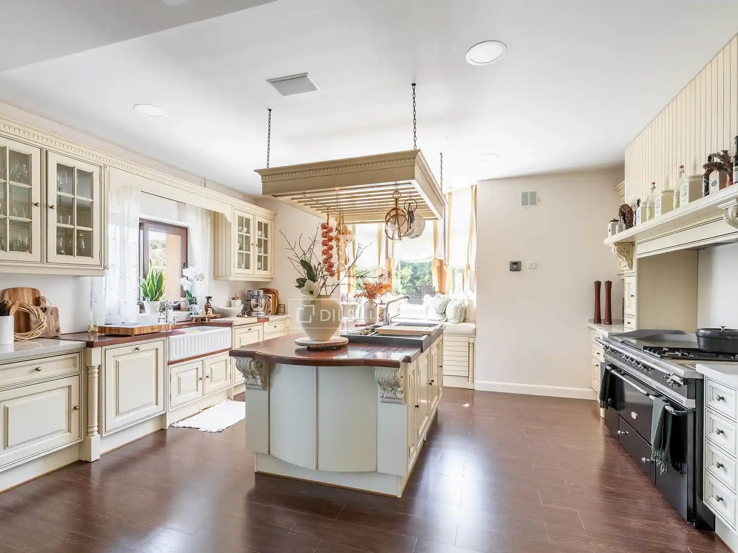 Cocina de Casa o chalet en venta en Las Rozas de Madrid con Aire acondicionado, Calefacción y Jardín privado