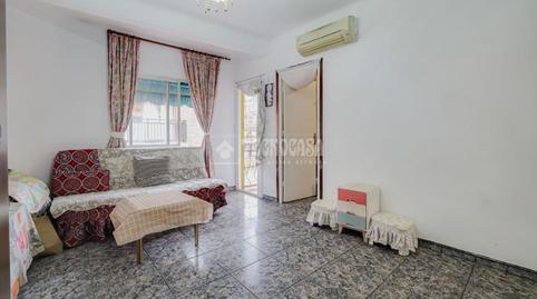 Foto 2 de Pis en venda a Santa Rosa, Santa Coloma de Gramenet